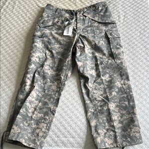 NWT Digital camouflage cargo pants